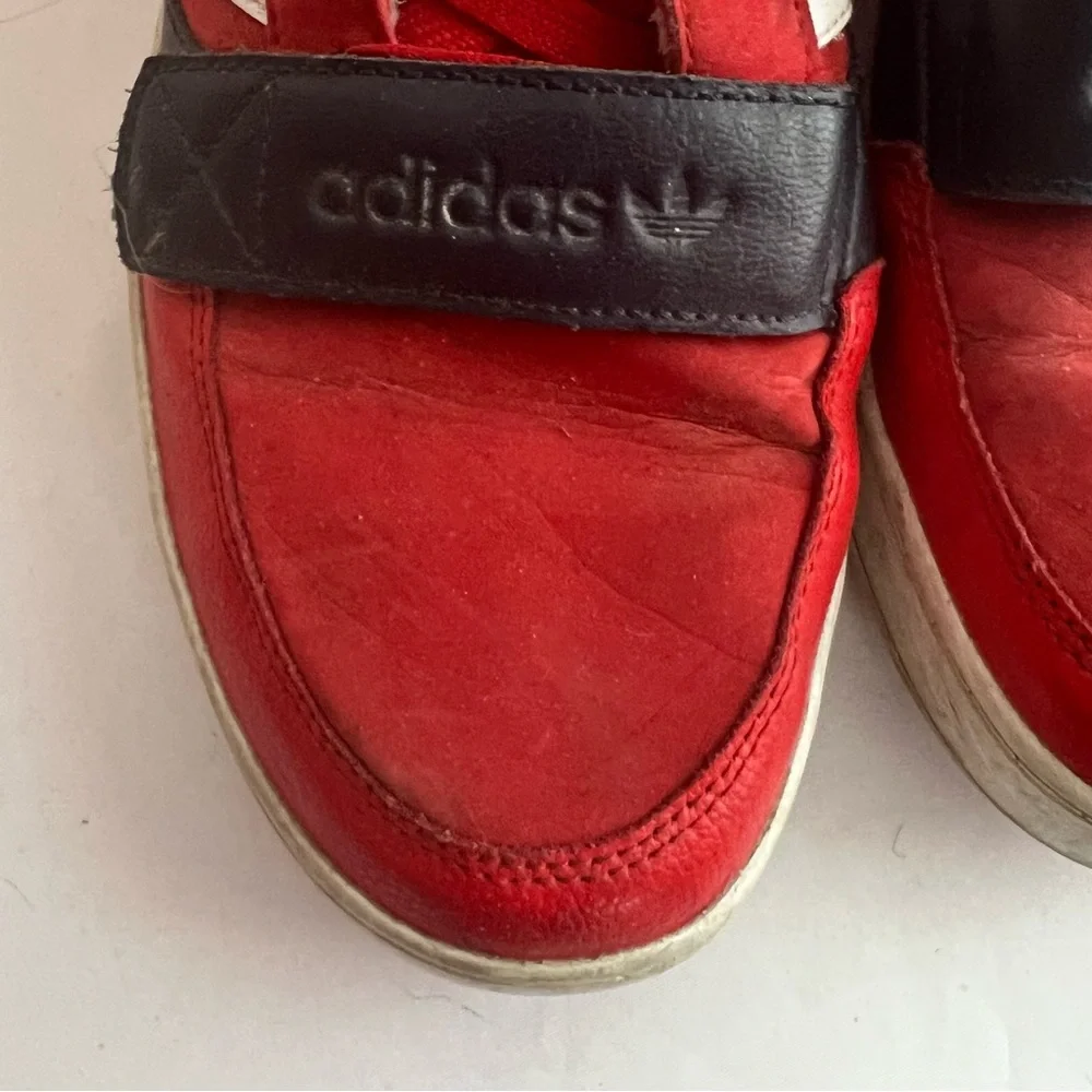 Adidas Hardcore Defenders Men’s Basketball Sneakers, size 9.5